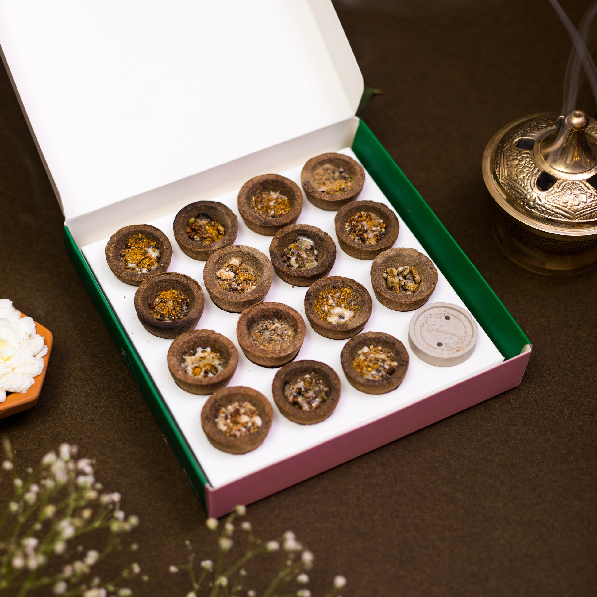 Jasmine Havan Cup & Rose Dhoopsticks - Made from Temple flowers & Cowdung | Combo Boxes | Gulessence - Gulessence